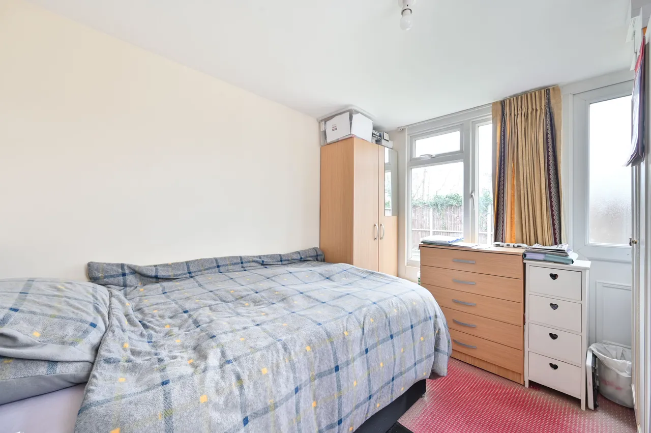 65 Lyon Park Avenue, Wembley, photo 11