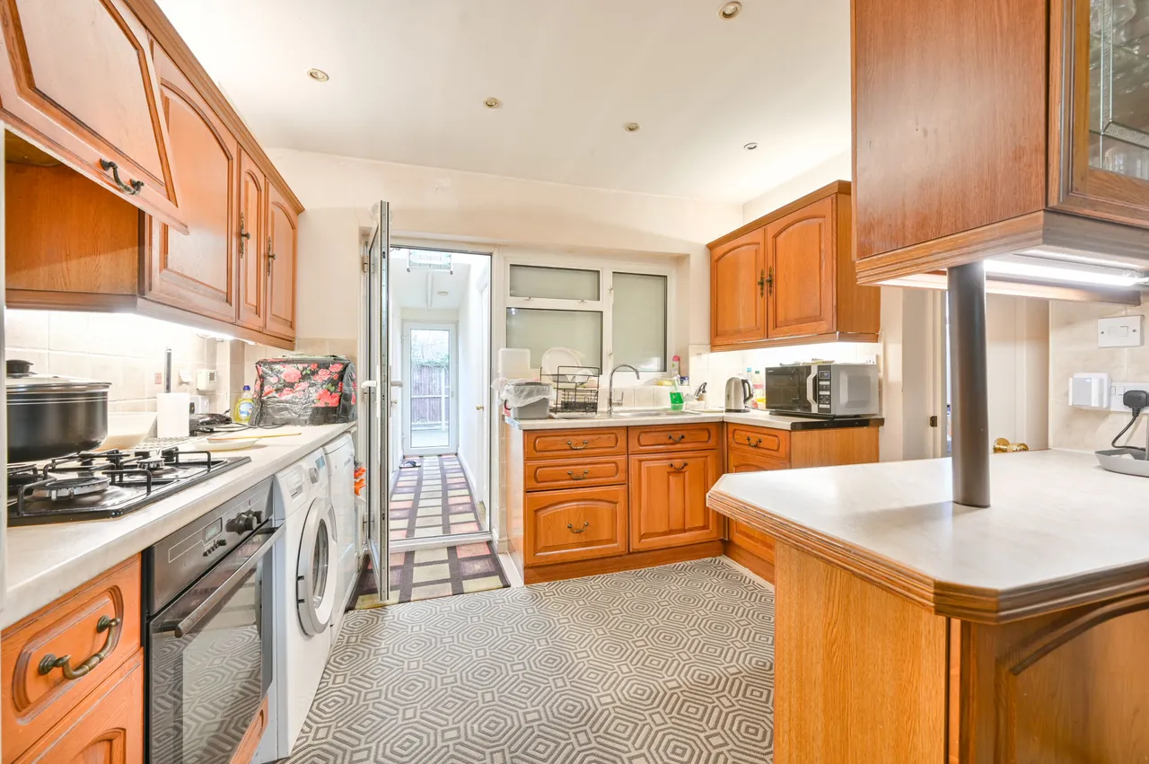 65 Lyon Park Avenue, Wembley, photo 3