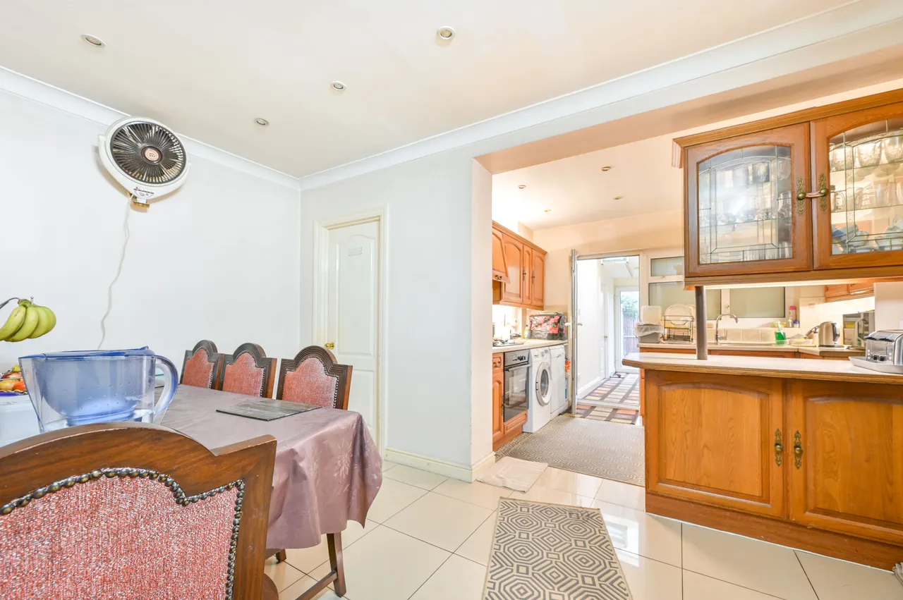 65 Lyon Park Avenue, Wembley, photo 8