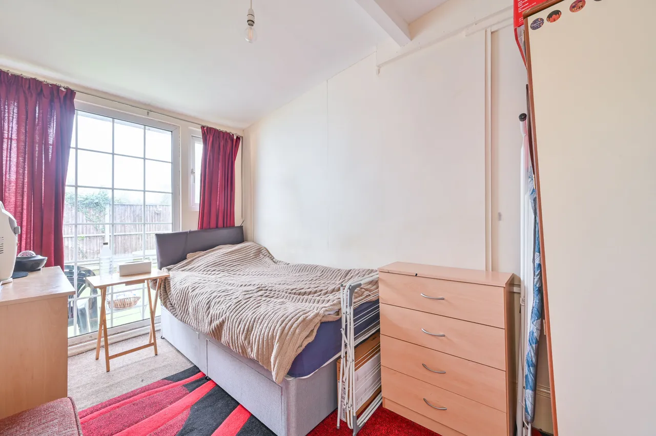 65 Lyon Park Avenue, Wembley, photo 12