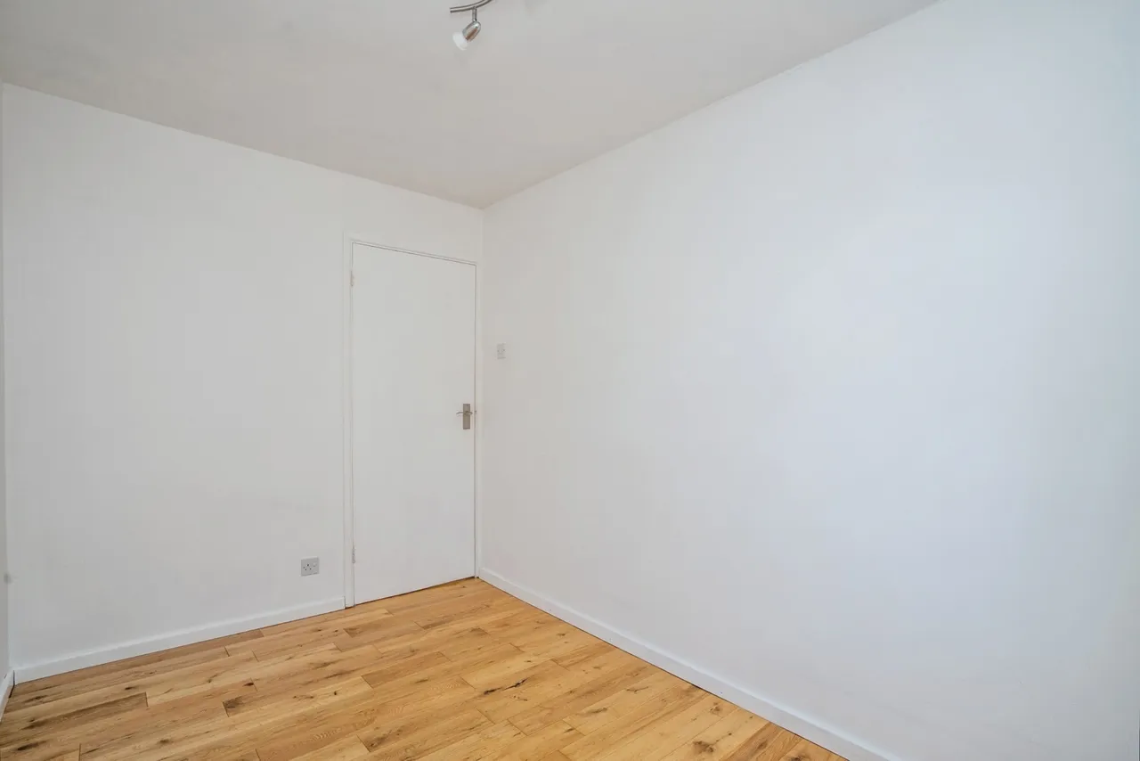 Sunnymead Drive, Waterlooville, PO7, photo 33
