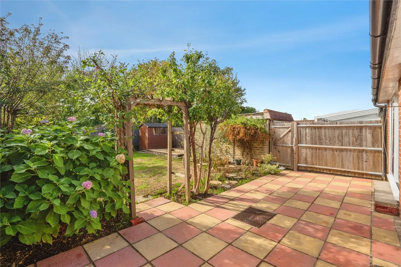 Sunnymead Drive, Waterlooville, PO7, photo 19