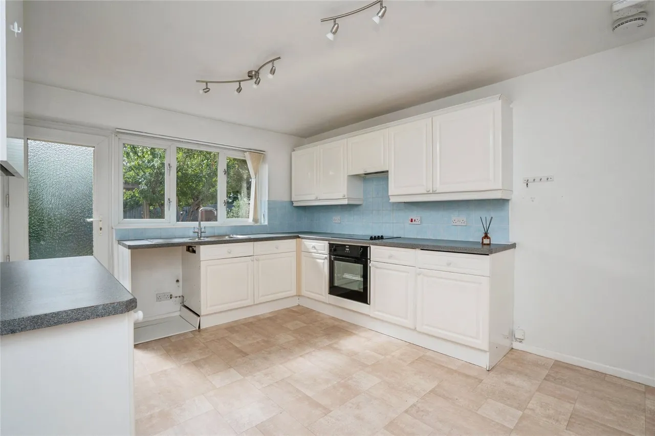 Sunnymead Drive, Waterlooville, PO7, photo 3