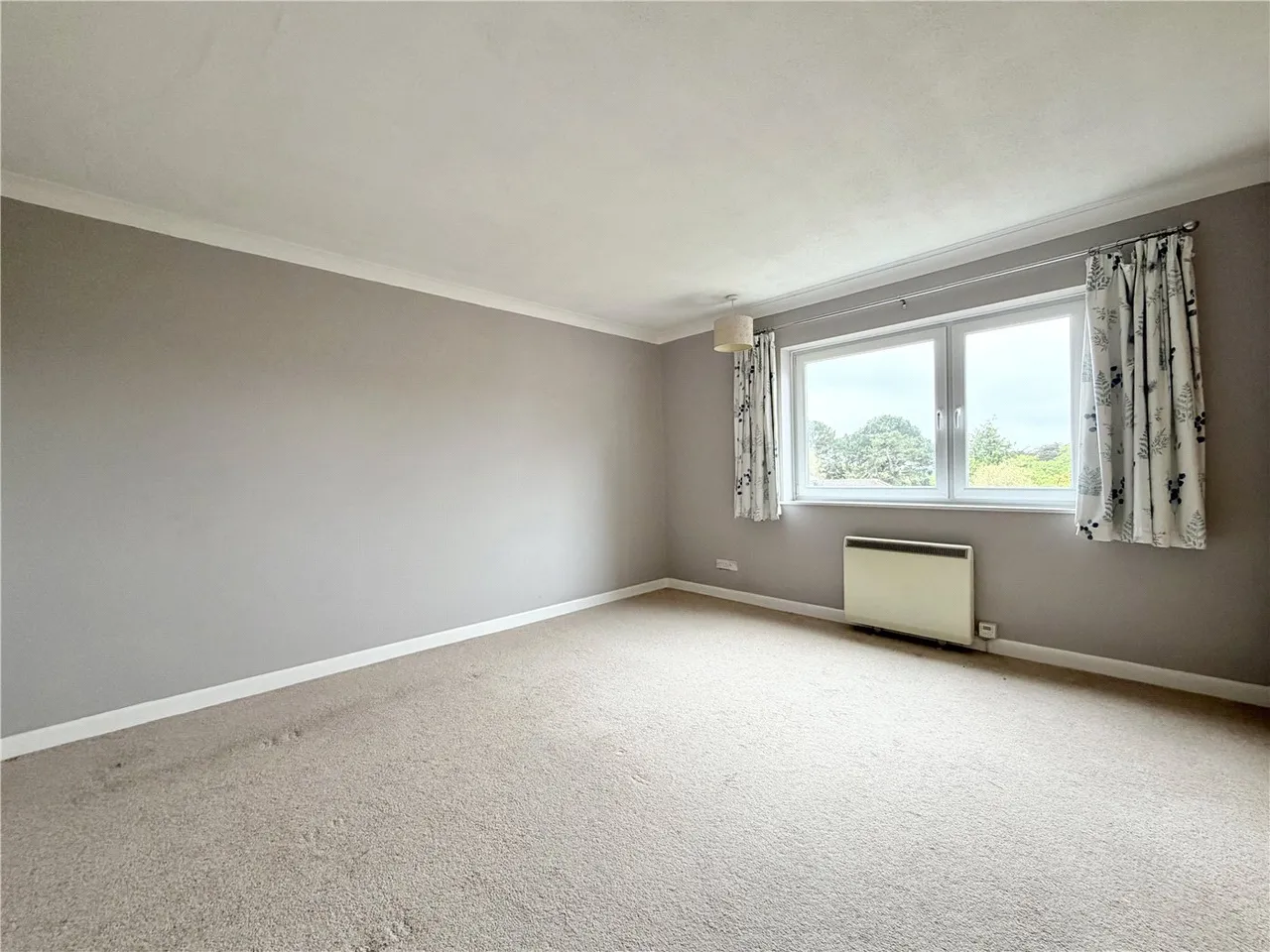 West Cliff Road, Bournemouth, Dorset, BH4, photo 4