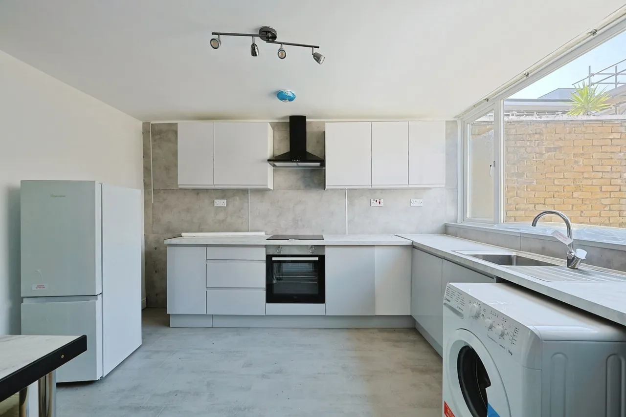Cottingham Road, London, SW8, photo 5
