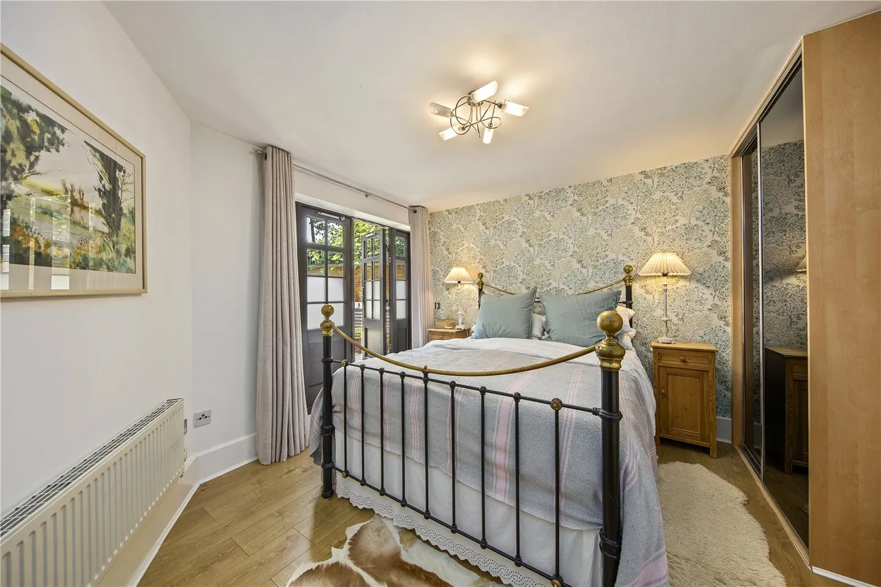 Blake Mews, High Park Road, TW9, photo 8
