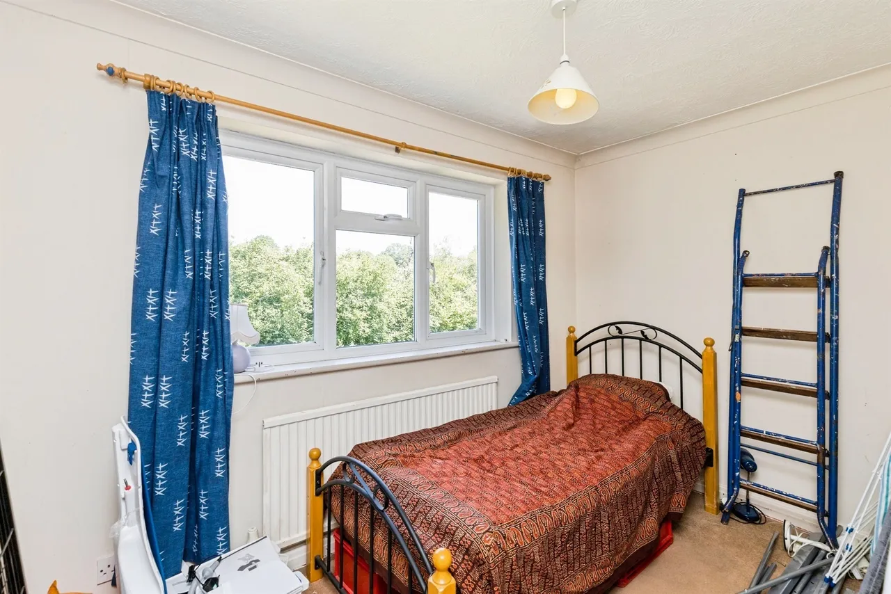 Gatesmead, Haywards Heath, photo 10