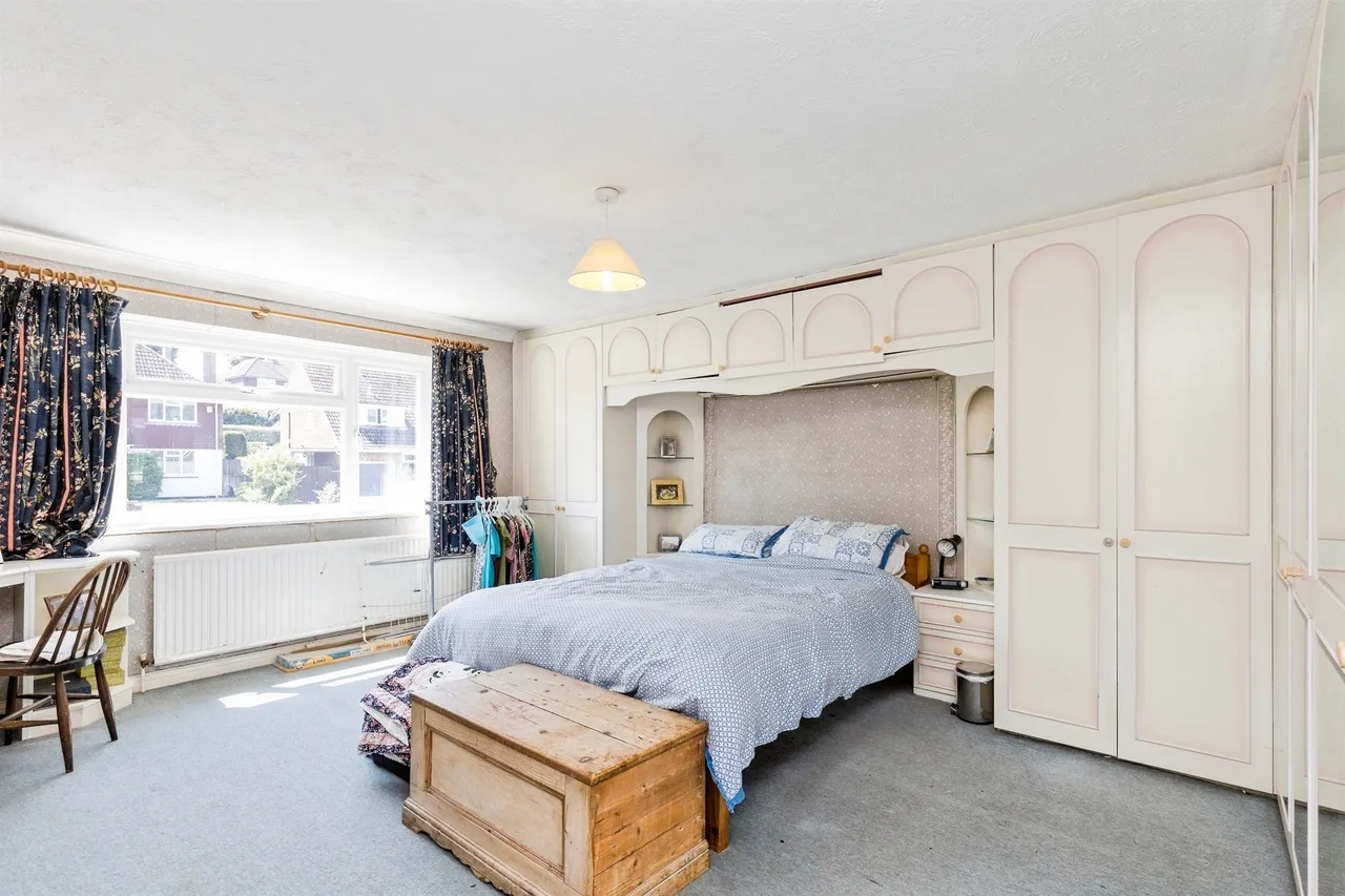 Gatesmead, Haywards Heath, photo 7