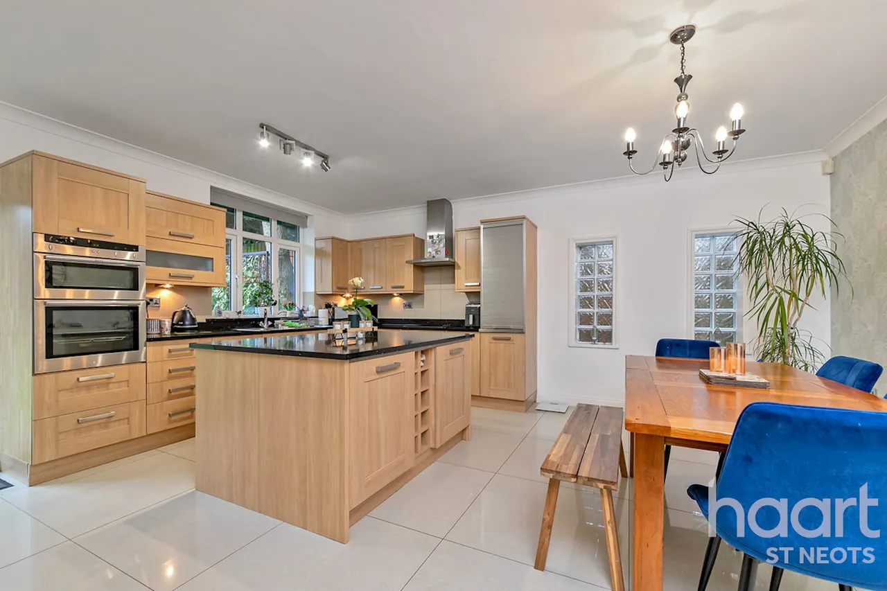 Great North Road, St Neots, PE19, photo 2
