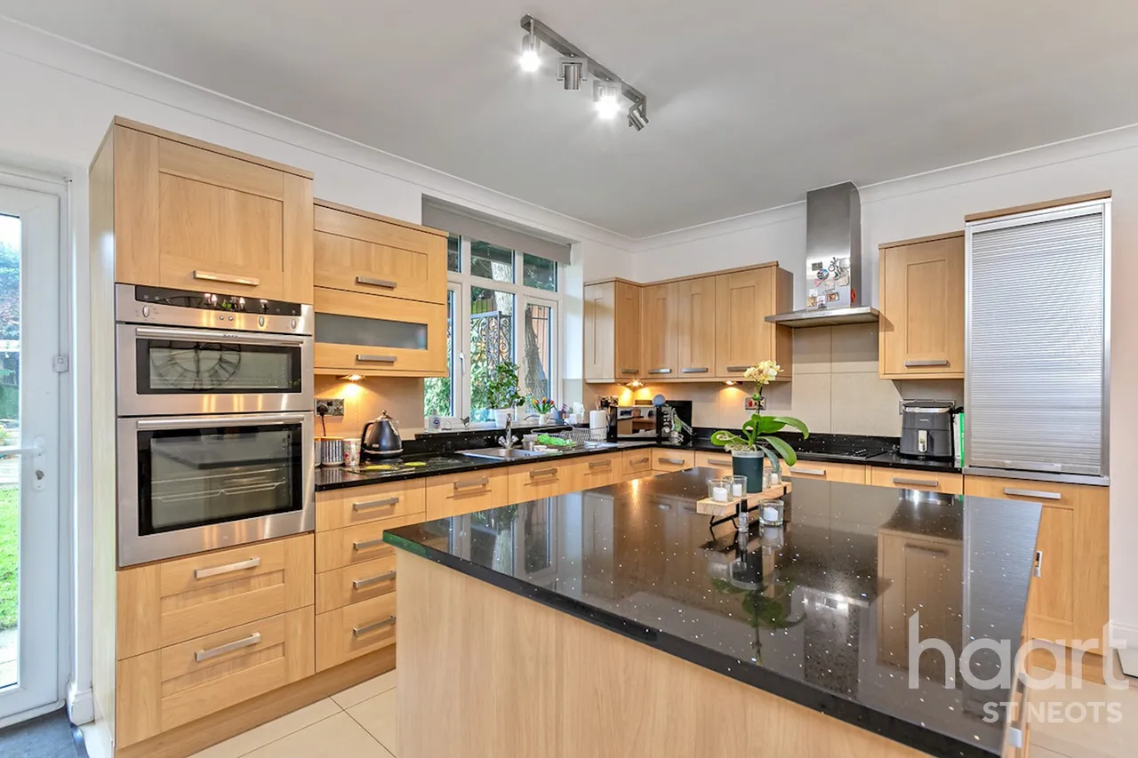 Great North Road, St Neots, PE19, photo 3