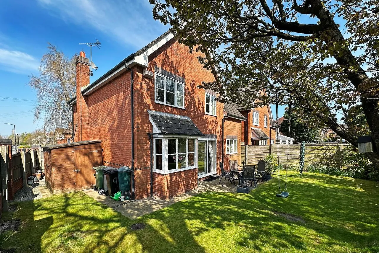 Grove Lane, Hale, Cheshire WA15 8LS, photo 24