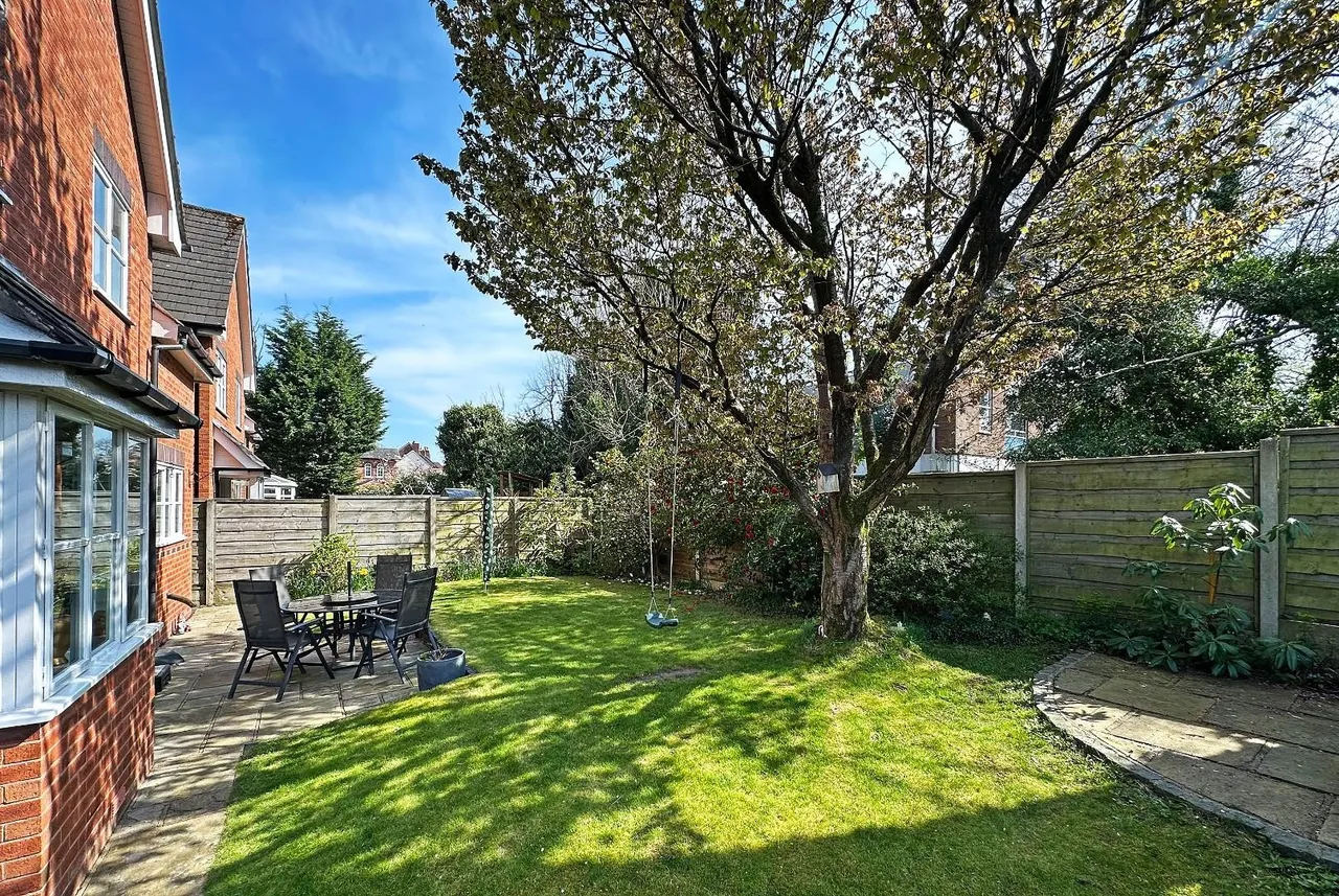 Grove Lane, Hale, Cheshire WA15 8LS, photo 30