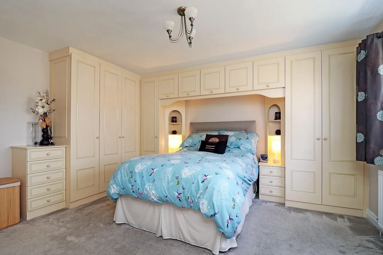 Grove Lane, Hale, Cheshire WA15 8LS, photo 14