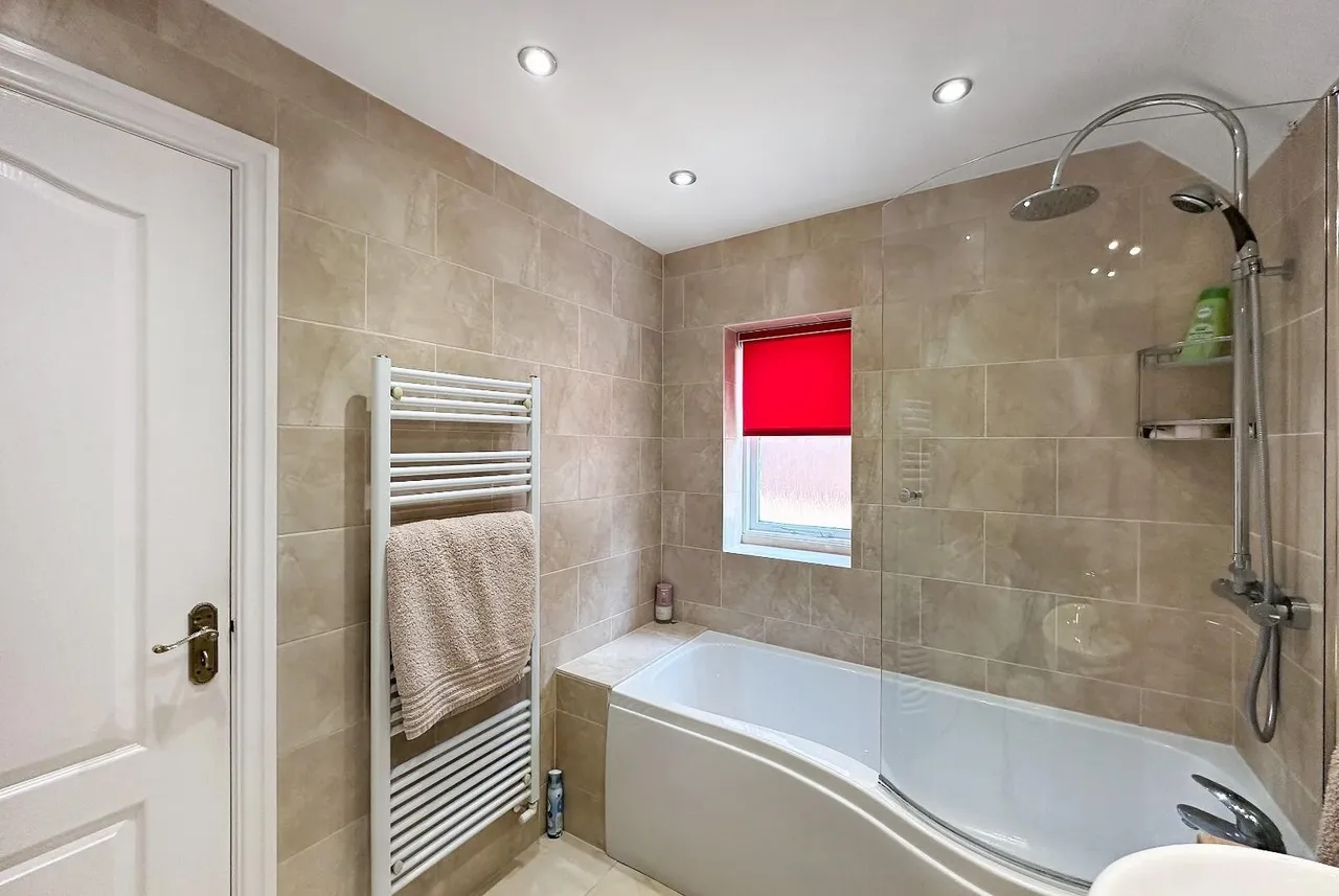 Grove Lane, Hale, Cheshire WA15 8LS, photo 21