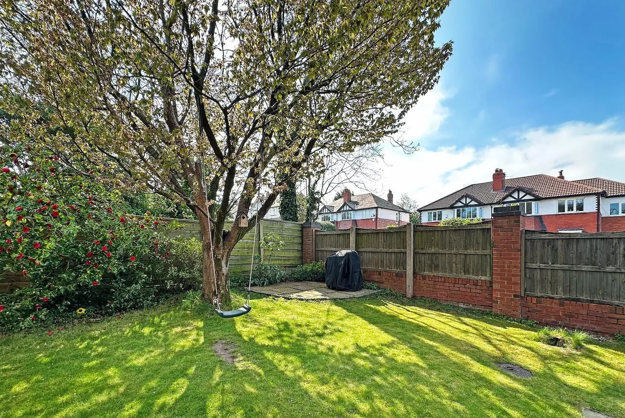 Grove Lane, Hale, Cheshire WA15 8LS, photo 29