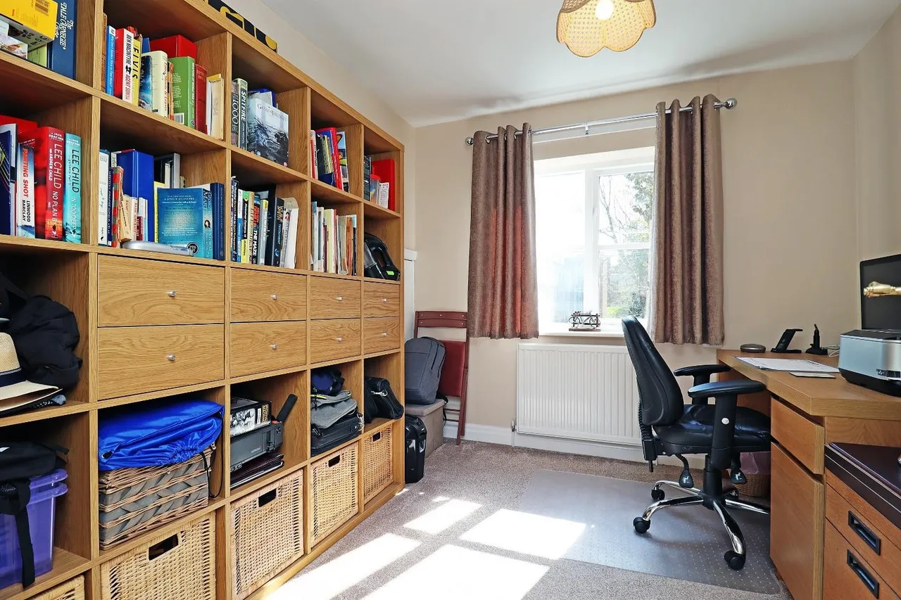 Grove Lane, Hale, Cheshire WA15 8LS, photo 19