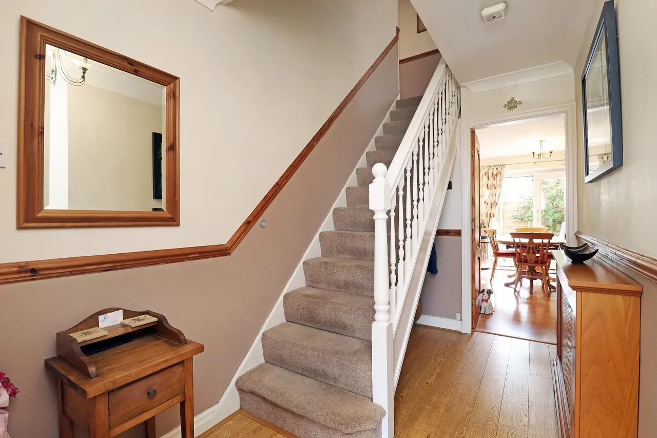 Grove Lane, Hale, Cheshire WA15 8LS, photo 2