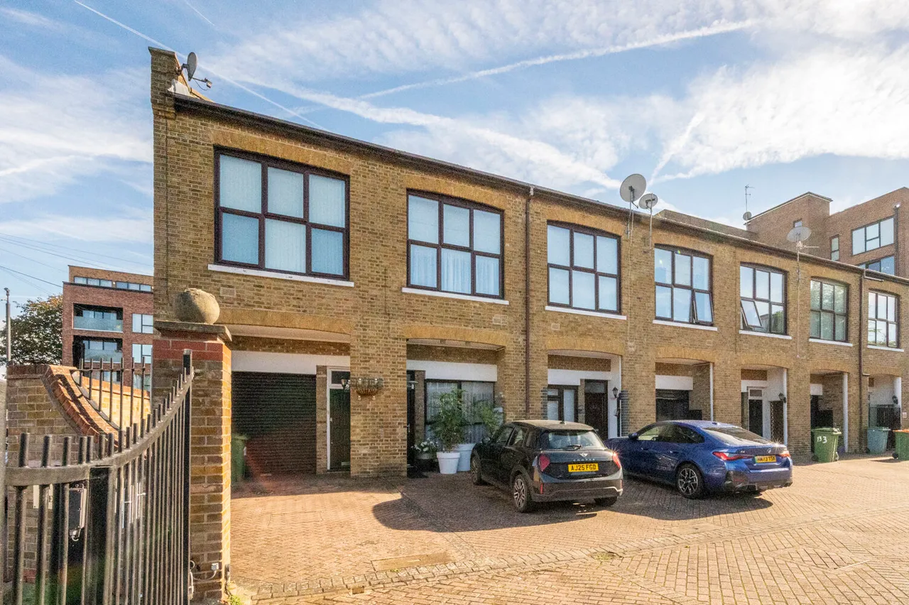 1 bed flat for sale, London, E15