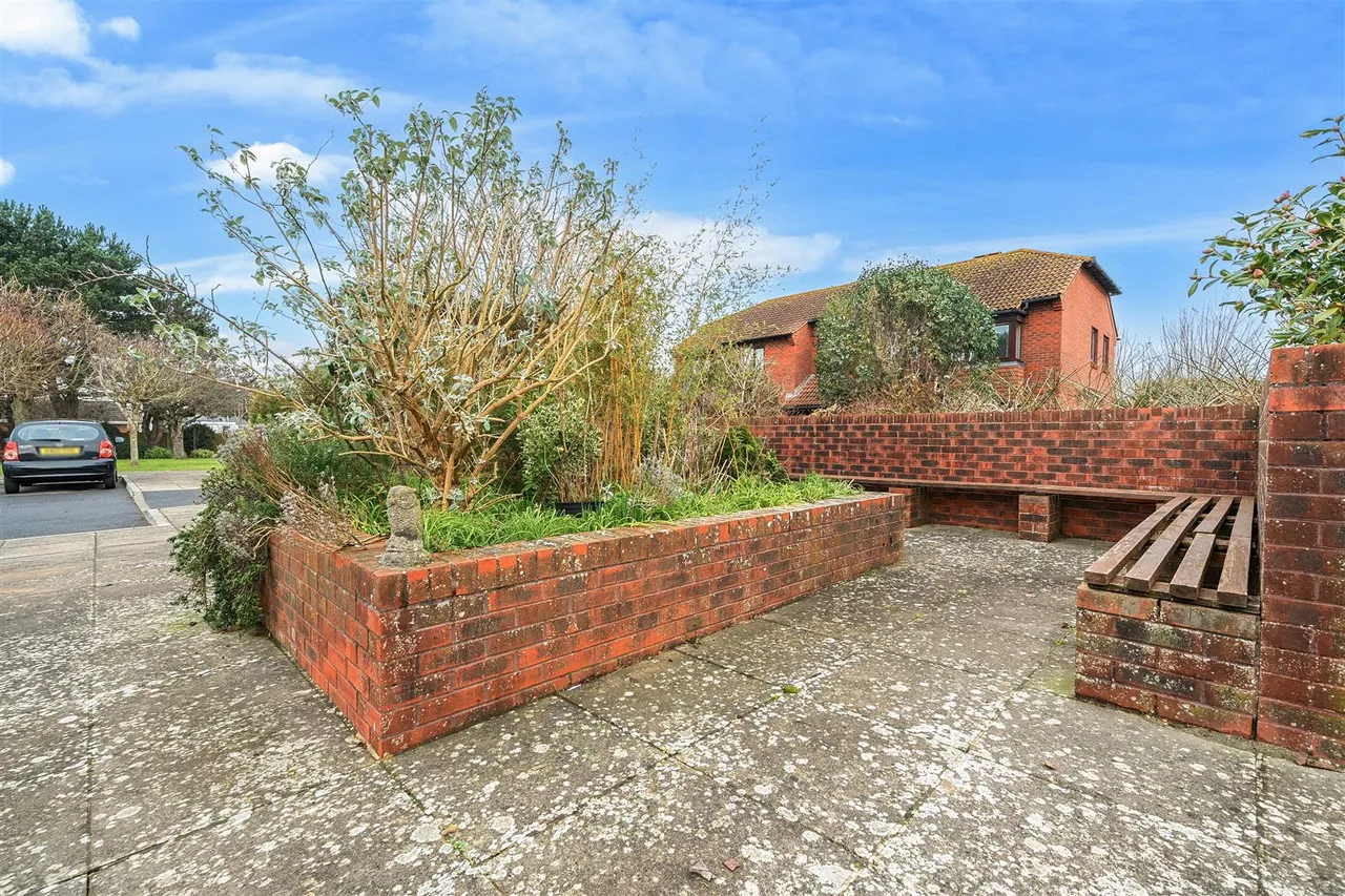 Priestley Way, Middleton-On-Sea, PO22, photo 12