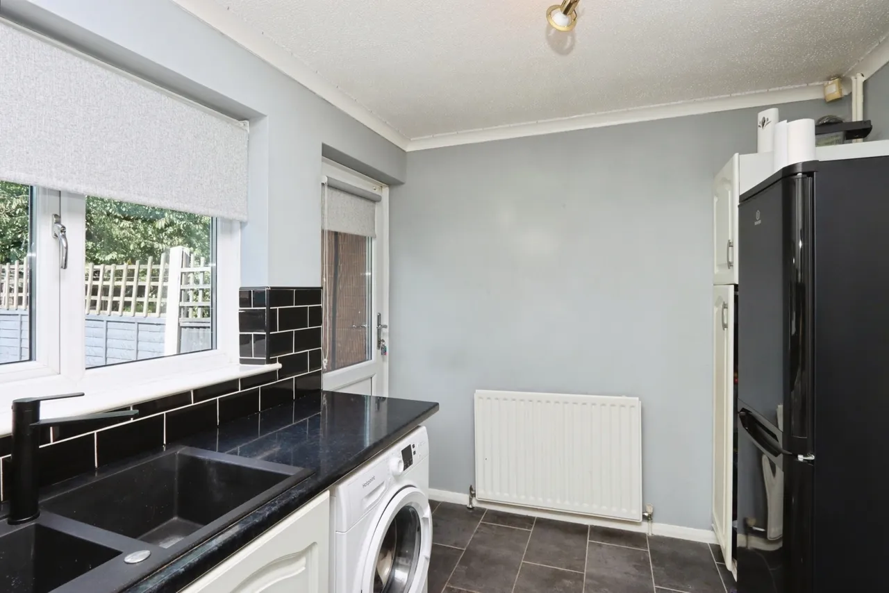 Meadowcroft Glade, Westfield, S20, photo 5