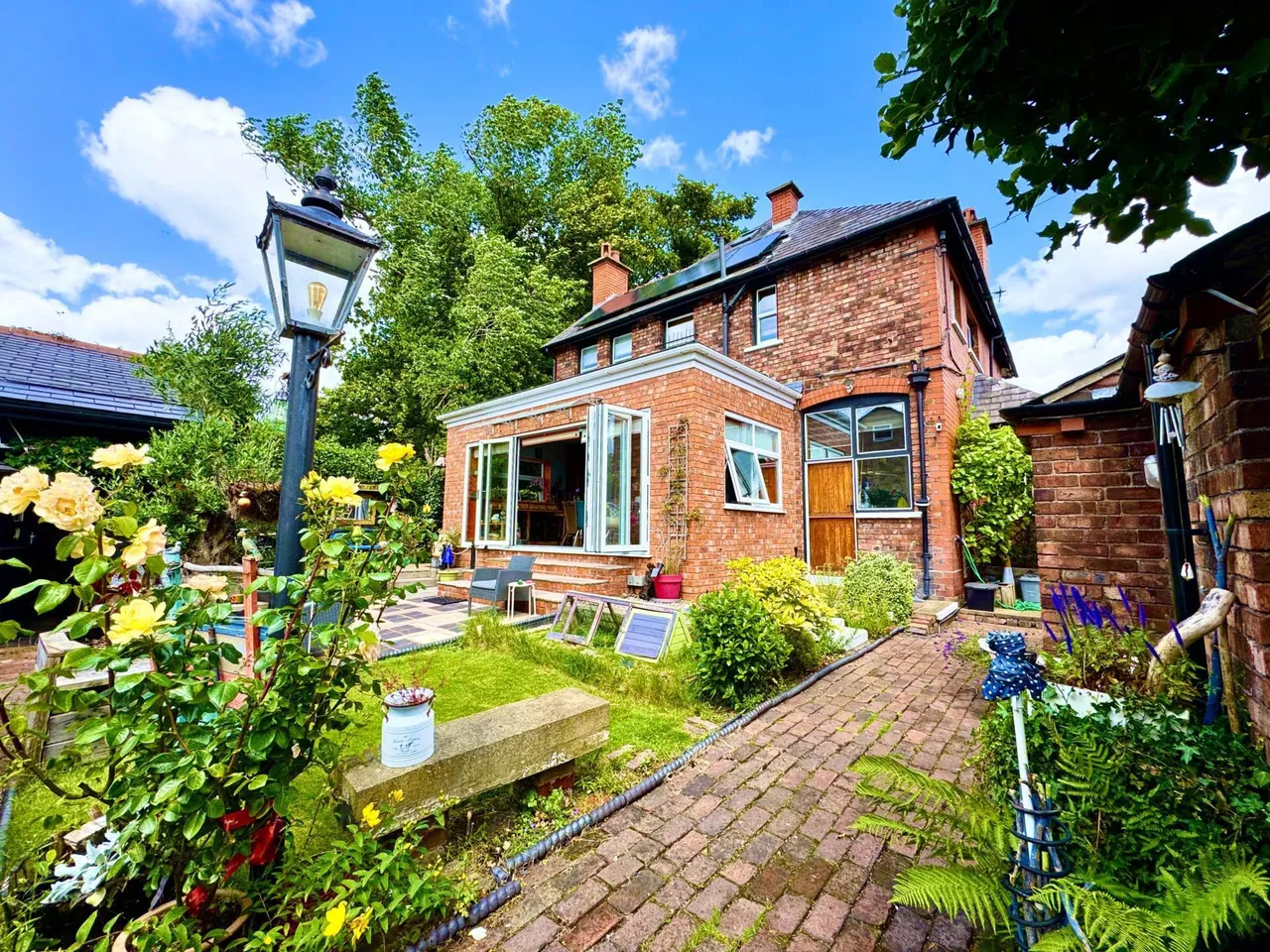 Dentons Green Lane, Dentons Green, photo 37