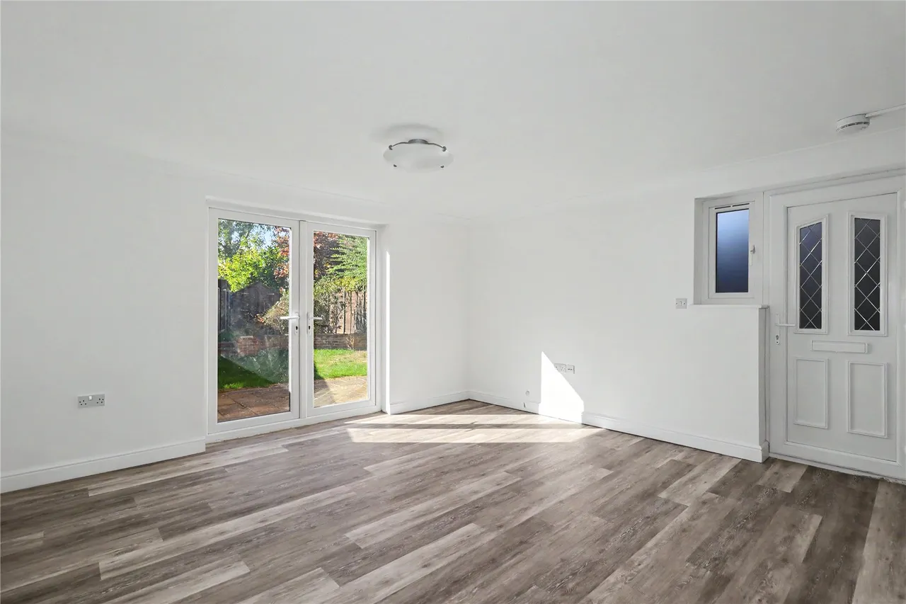 Sundridge Road, Woking, GU22, photo 5