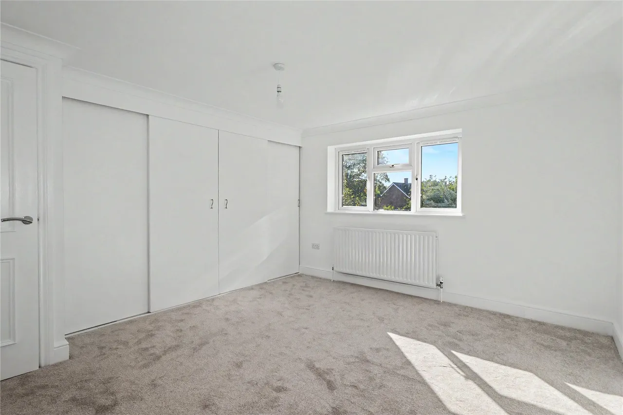 Sundridge Road, Woking, GU22, photo 6