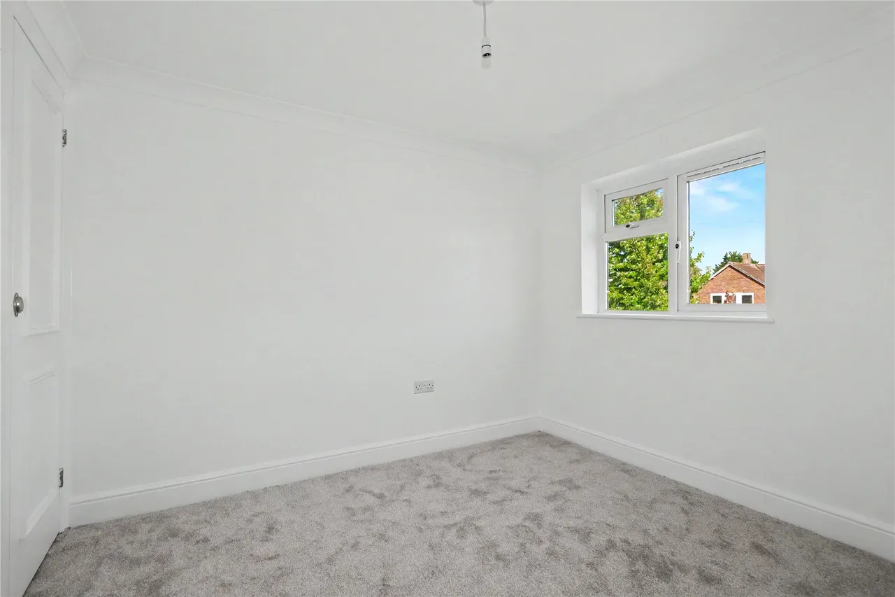 Sundridge Road, Woking, GU22, photo 7