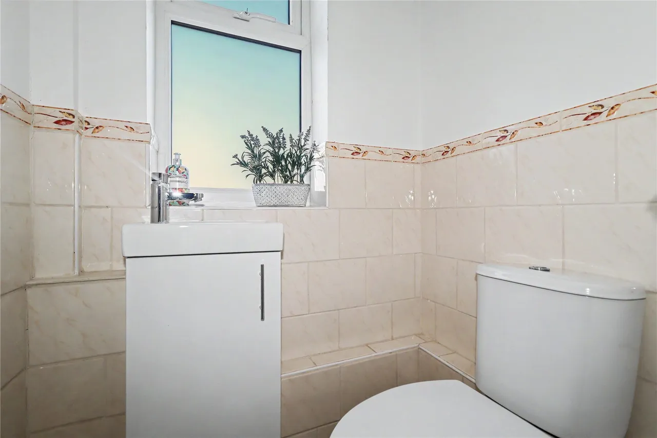Sundridge Road, Woking, GU22, photo 9