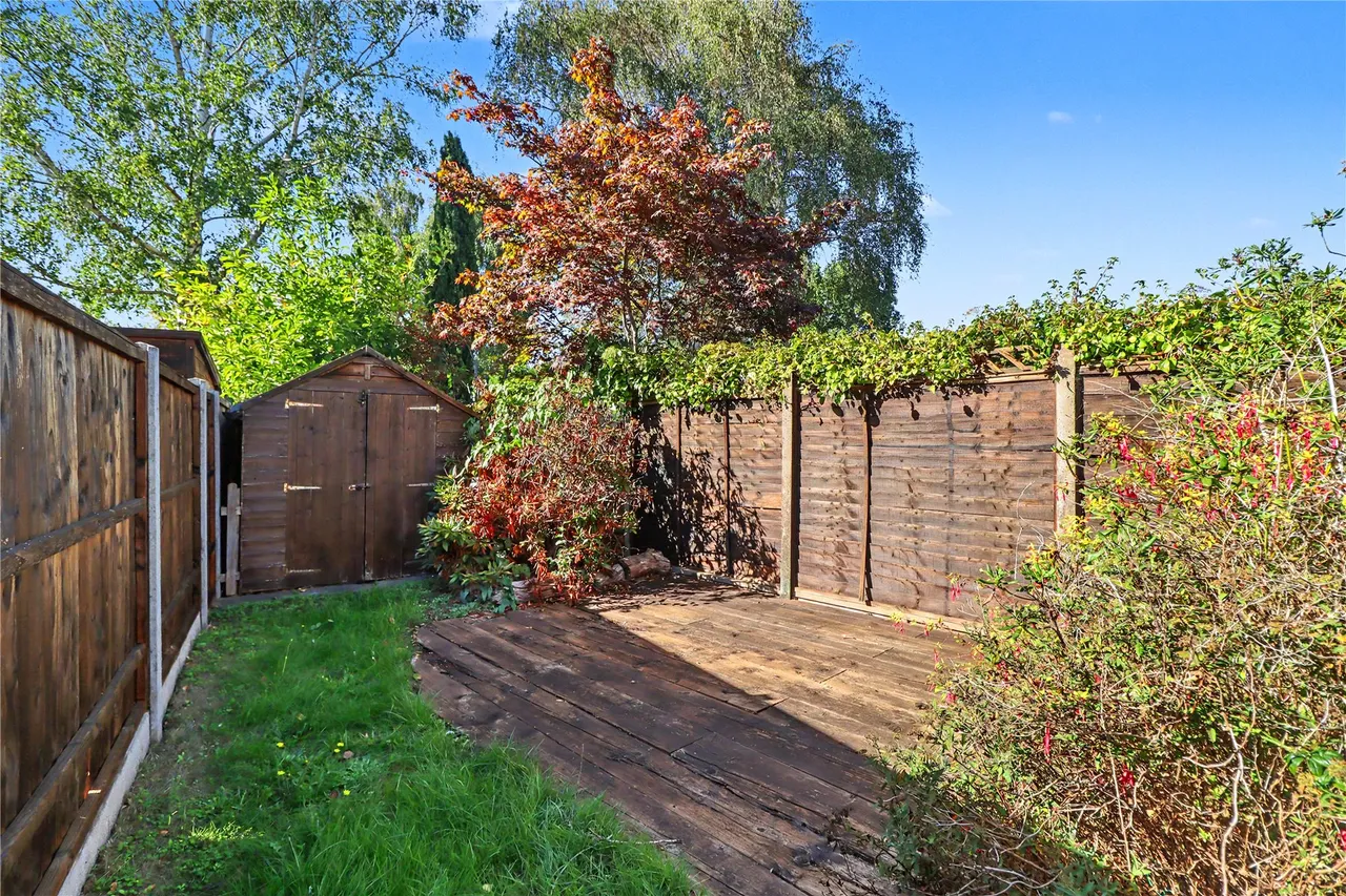 Sundridge Road, Woking, GU22, photo 12