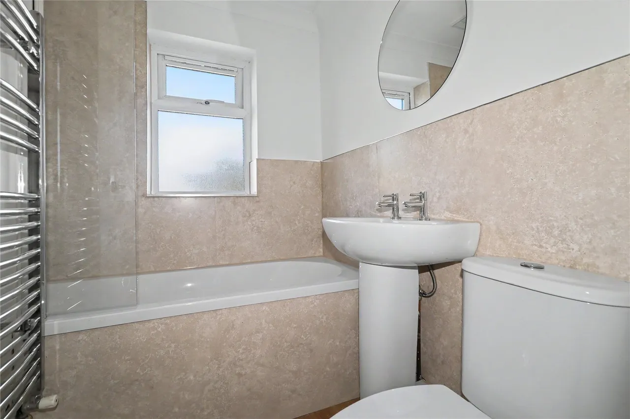 Sundridge Road, Woking, GU22, photo 8