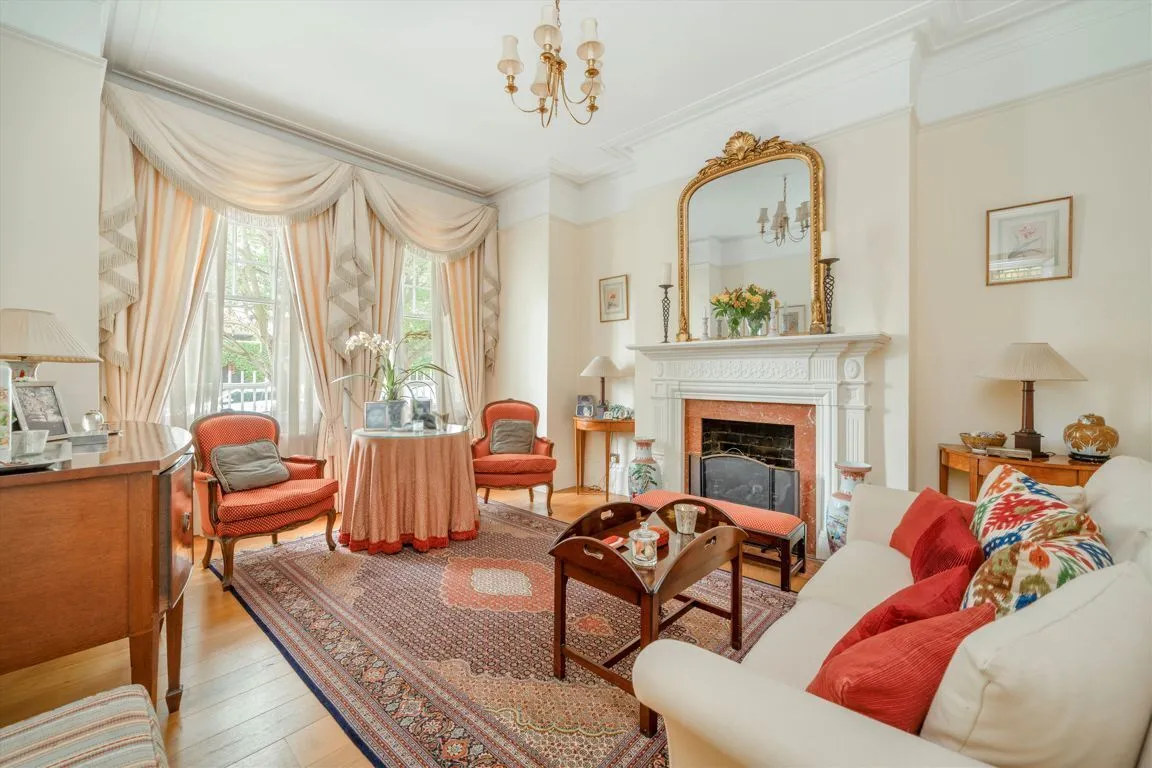 Esmond Road, W4, photo 7