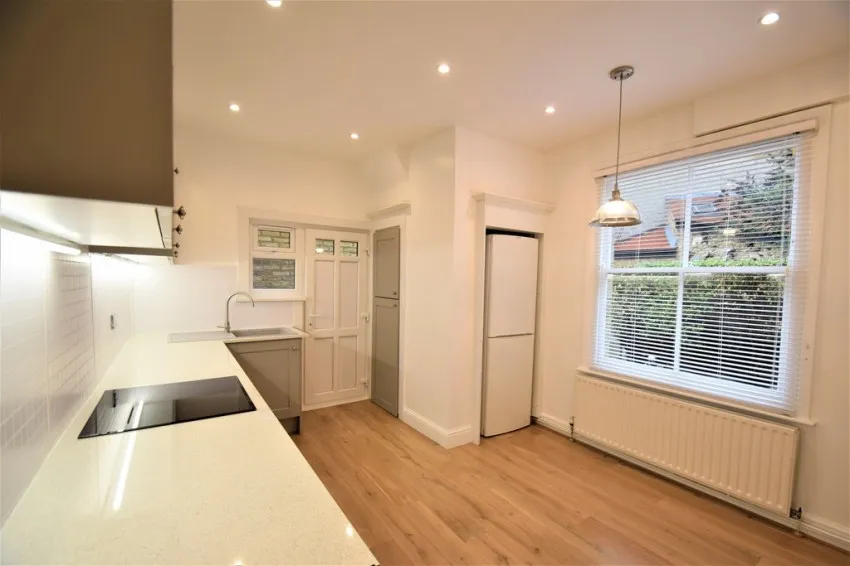 Southfield Road, London, photo 7