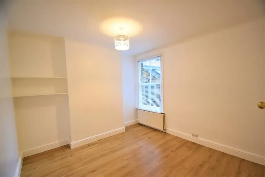 Southfield Road, London, photo 6
