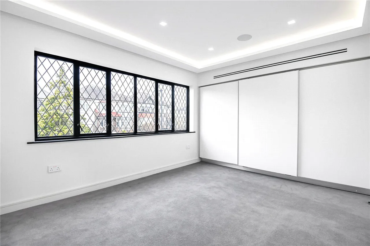 Forestdale, Southgate, N14 7DY, photo 17