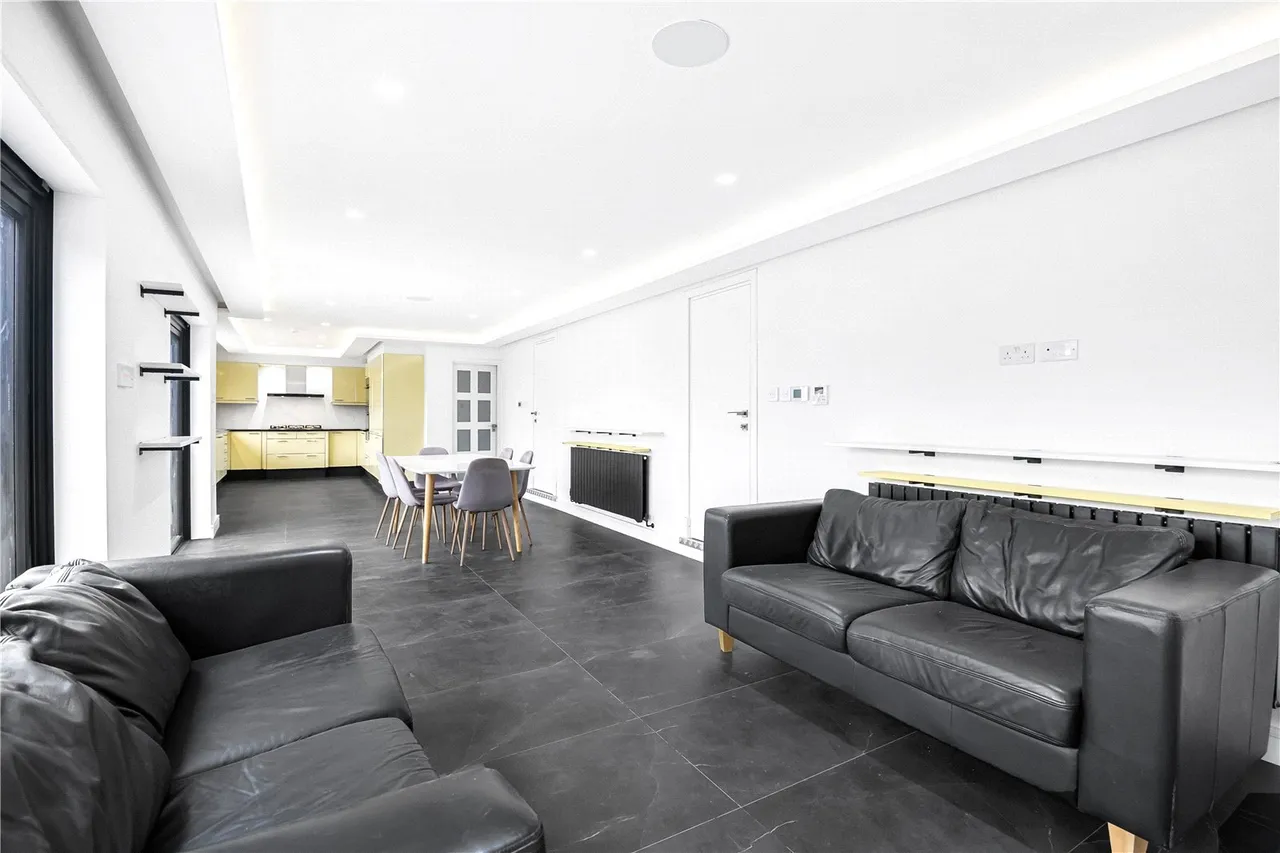 Forestdale, Southgate, N14 7DY, photo 5