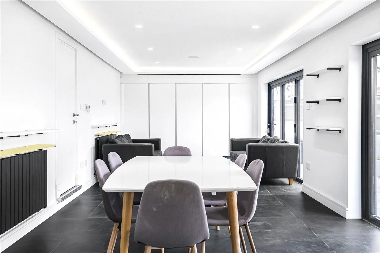 Forestdale, Southgate, N14 7DY, photo 6