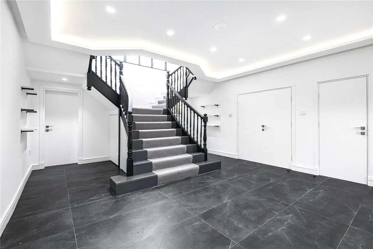Forestdale, Southgate, N14 7DY, photo 3