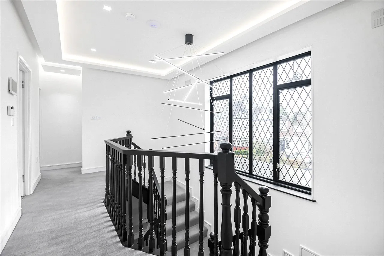Forestdale, Southgate, N14 7DY, photo 13