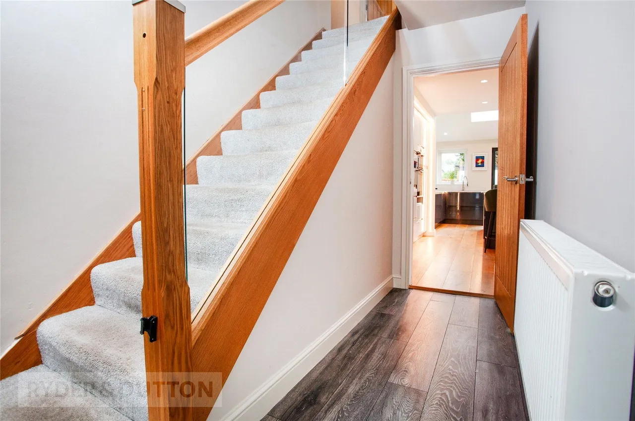 Cranbourne Road, Bamford, OL11, photo 16