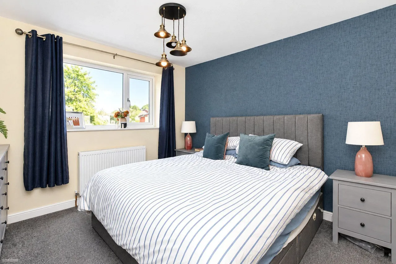 Cranbourne Road, Bamford, OL11, photo 5