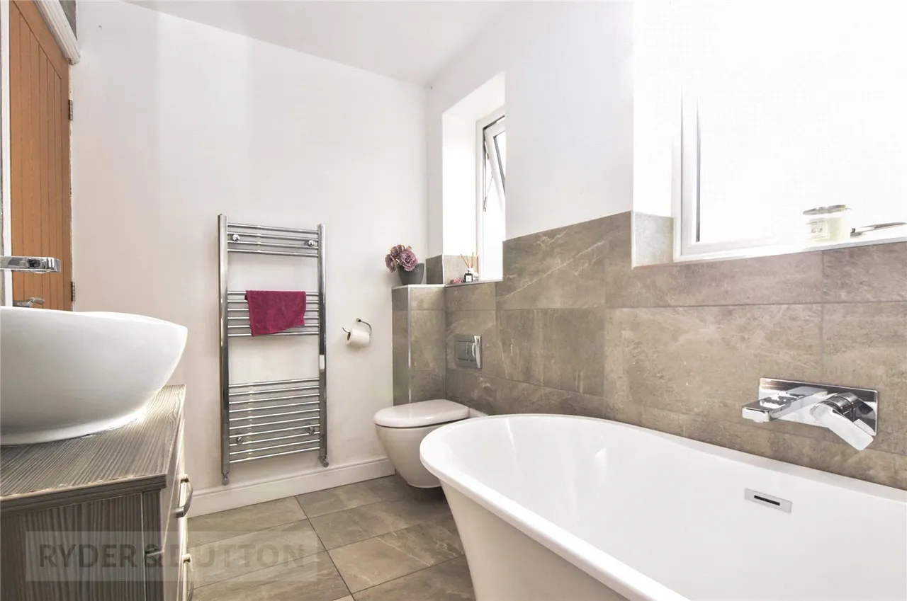 Cranbourne Road, Bamford, OL11, photo 20