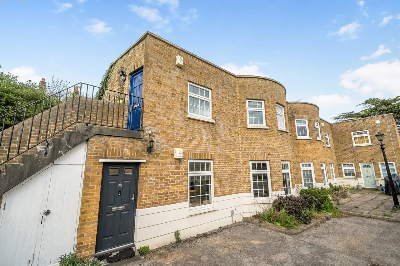 Coach House Mews, SE23, photo 4