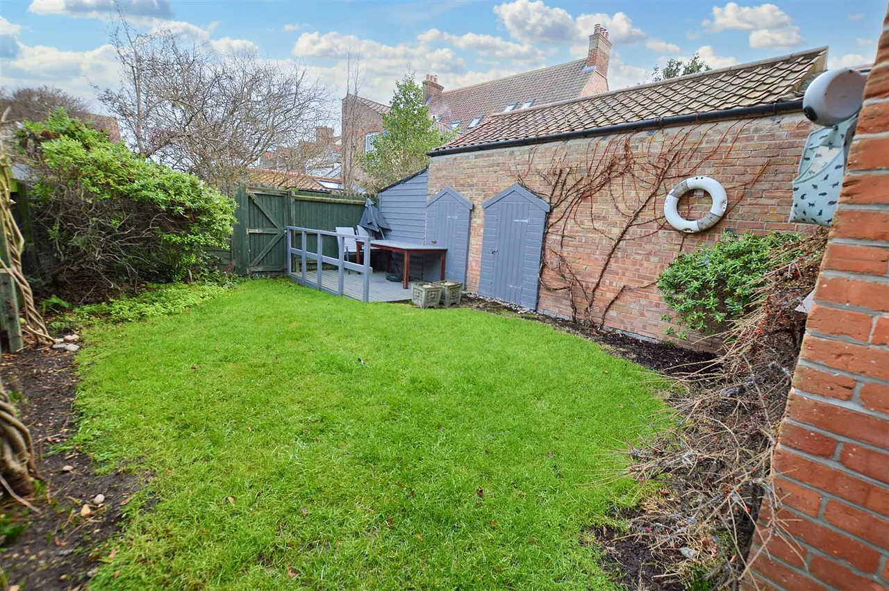 Augusta Street, Sheringham, NR26, photo 11