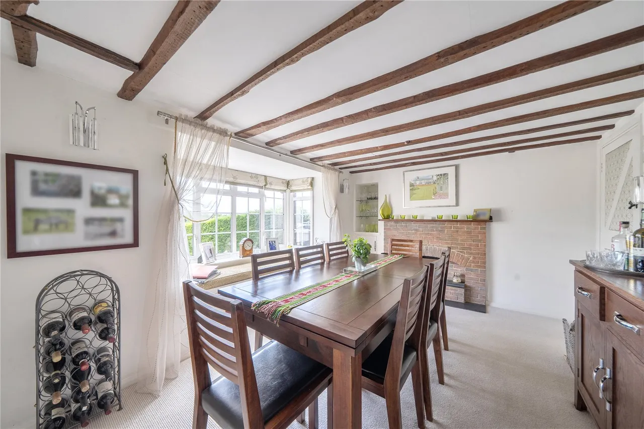 Warren Corner, Ewshot, Farnham, Hampshire, GU10 5AT, photo 3