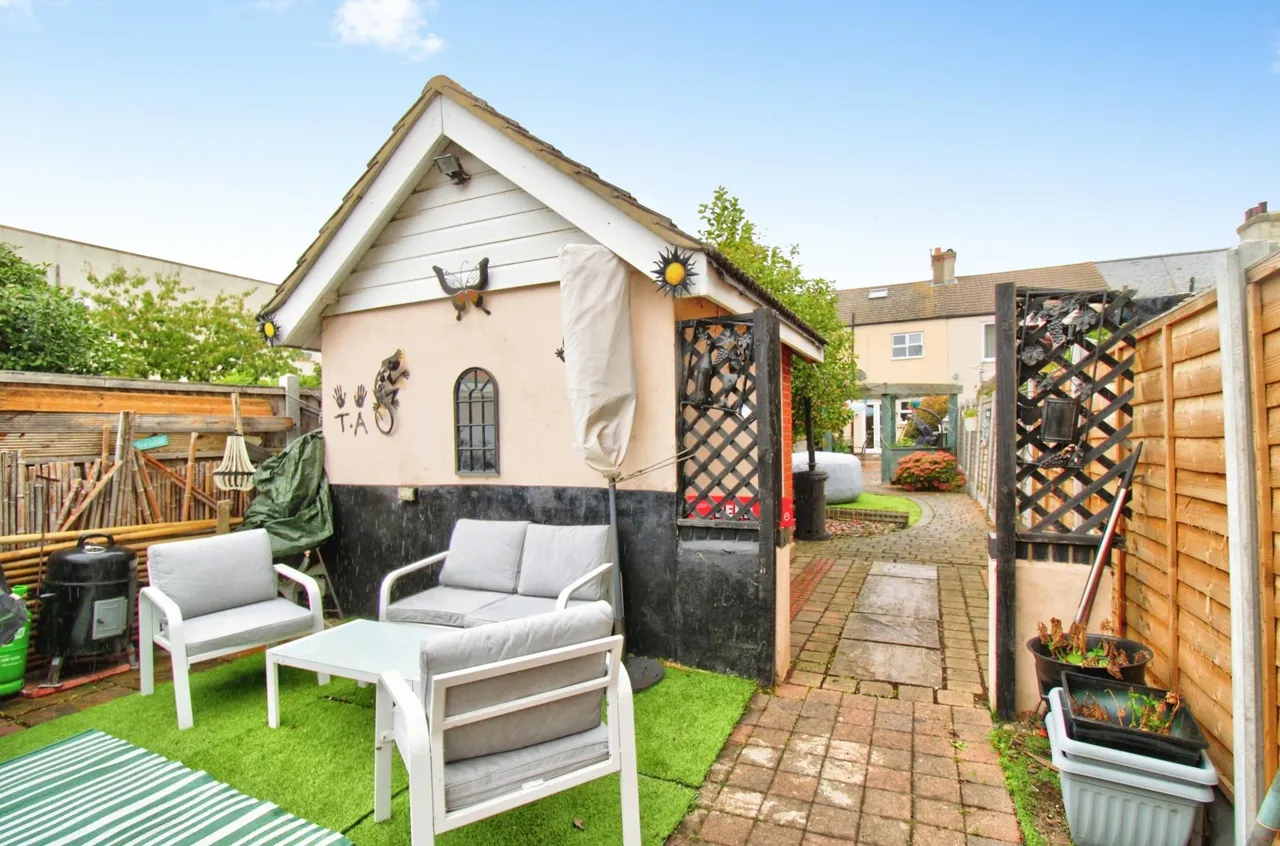 Wennington Road, Rainham, RM13, photo 23
