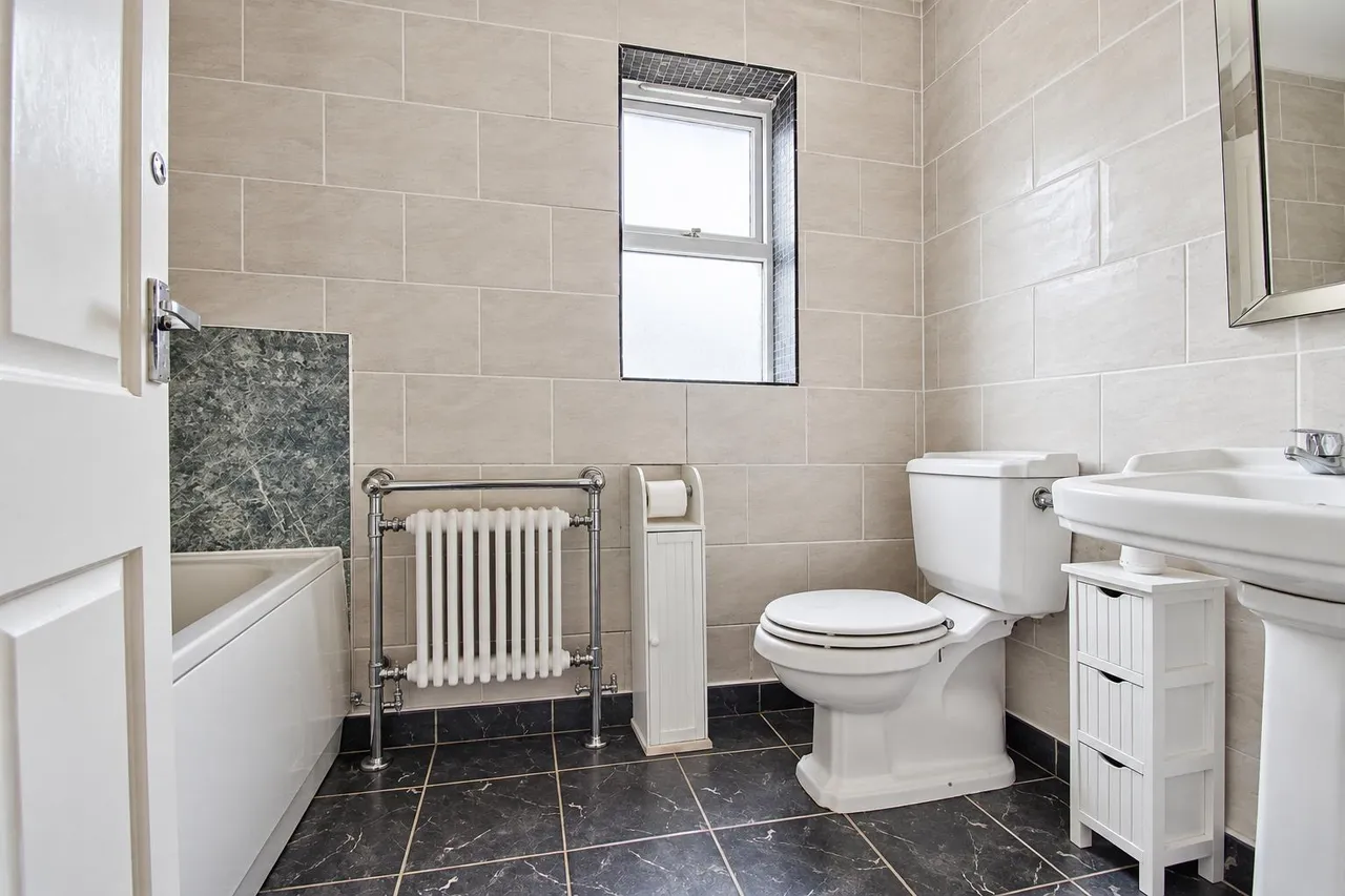 Wennington Road, Rainham, RM13, photo 16