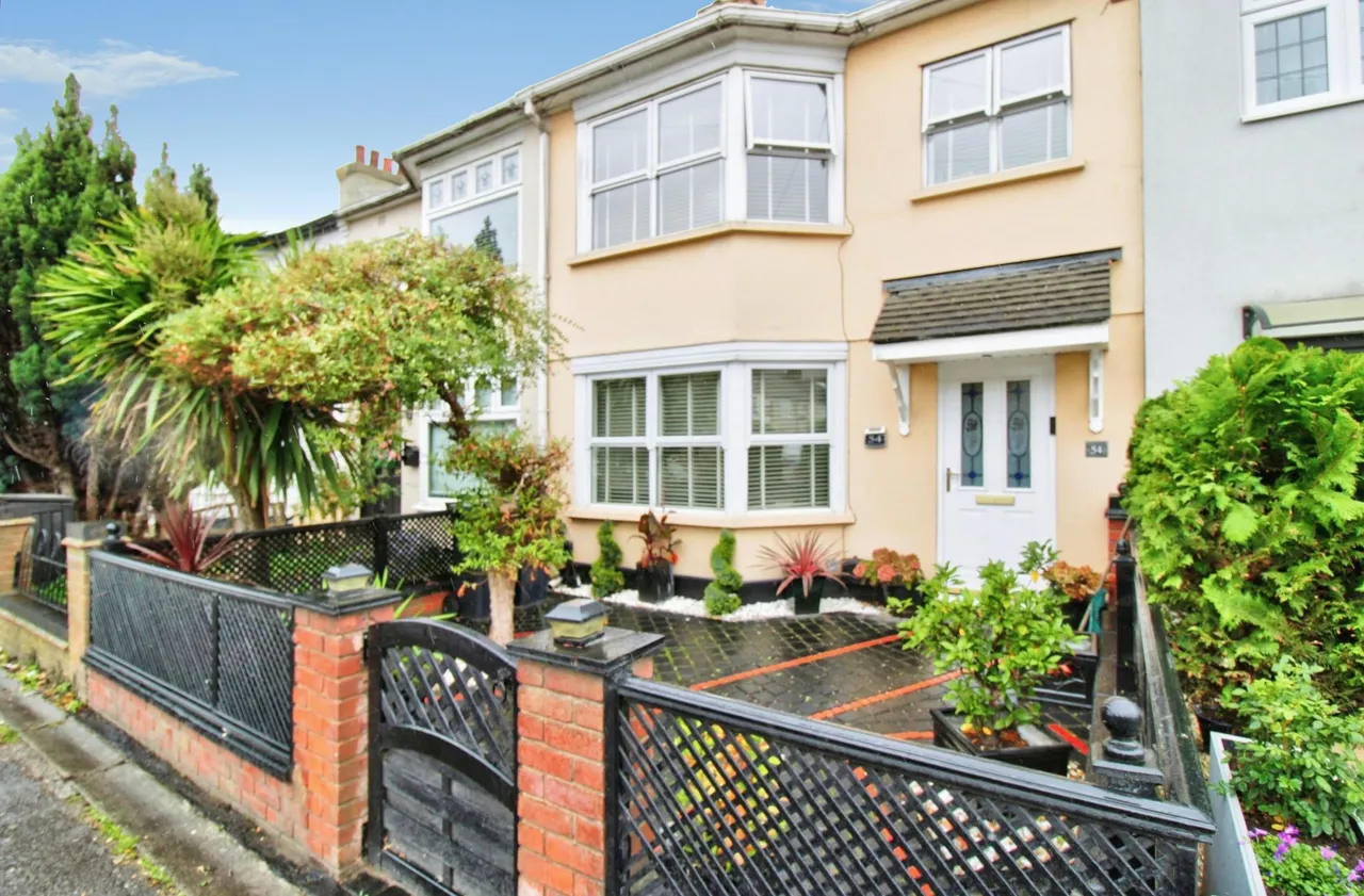 3 bed house for sale, Wennington Road, Rainham, RM13