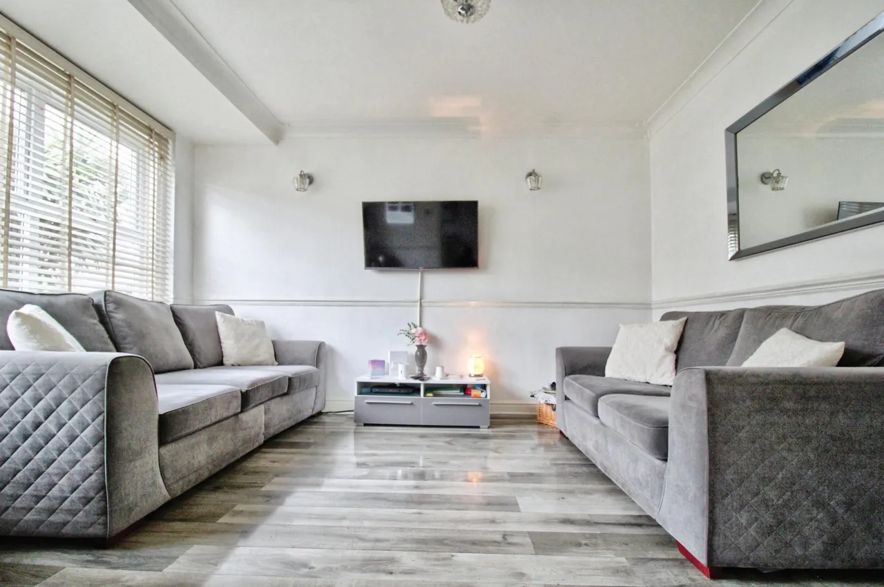 Wennington Road, Rainham, RM13, photo 2