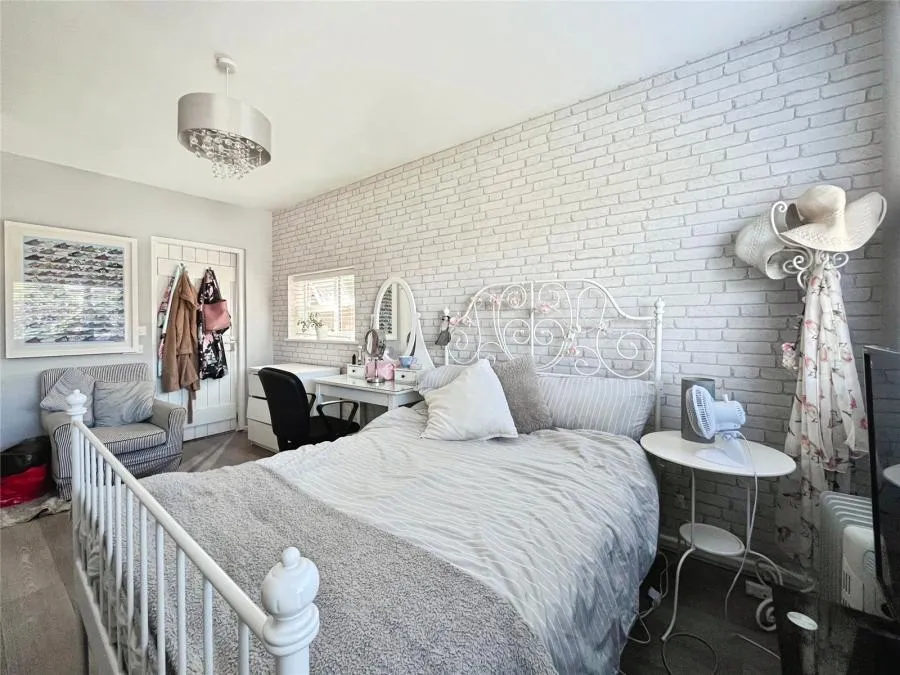Coningsby Gardens East, Woodthorpe, NG5, photo 15